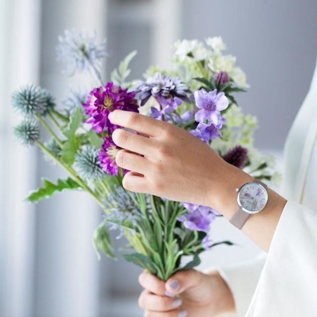 フラワーアーティスト前田有紀の Gui Flower Design とコラボした プリザーブドフラワーを散りばめた腕時計 Antenna アンテナ