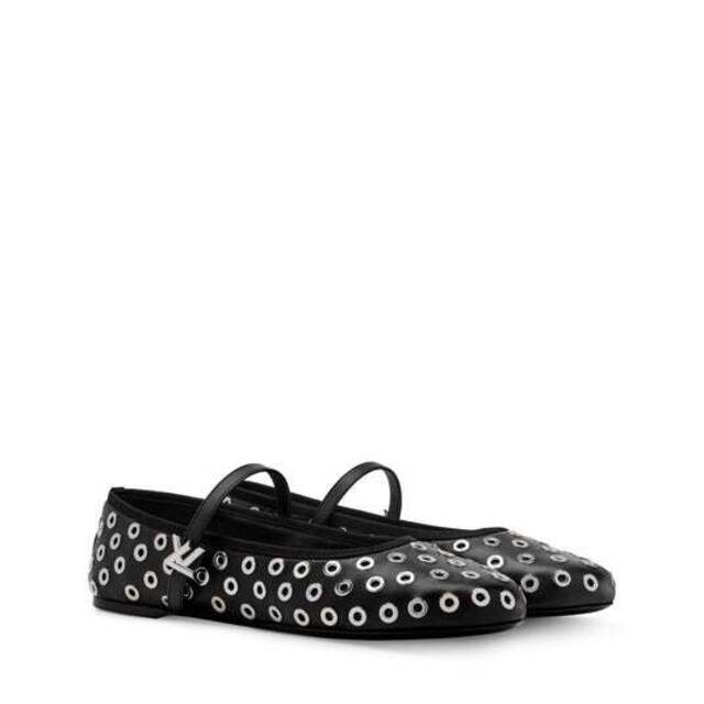 ルイ・ヴィトン】フェミニンな力強さが息づく新作ウィメンズシューズを